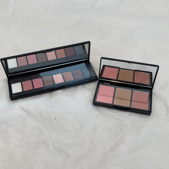 Elizabeth Arden Other - Elizabeth Arden New York Bundle Blush Highlighter and Eyeshadow